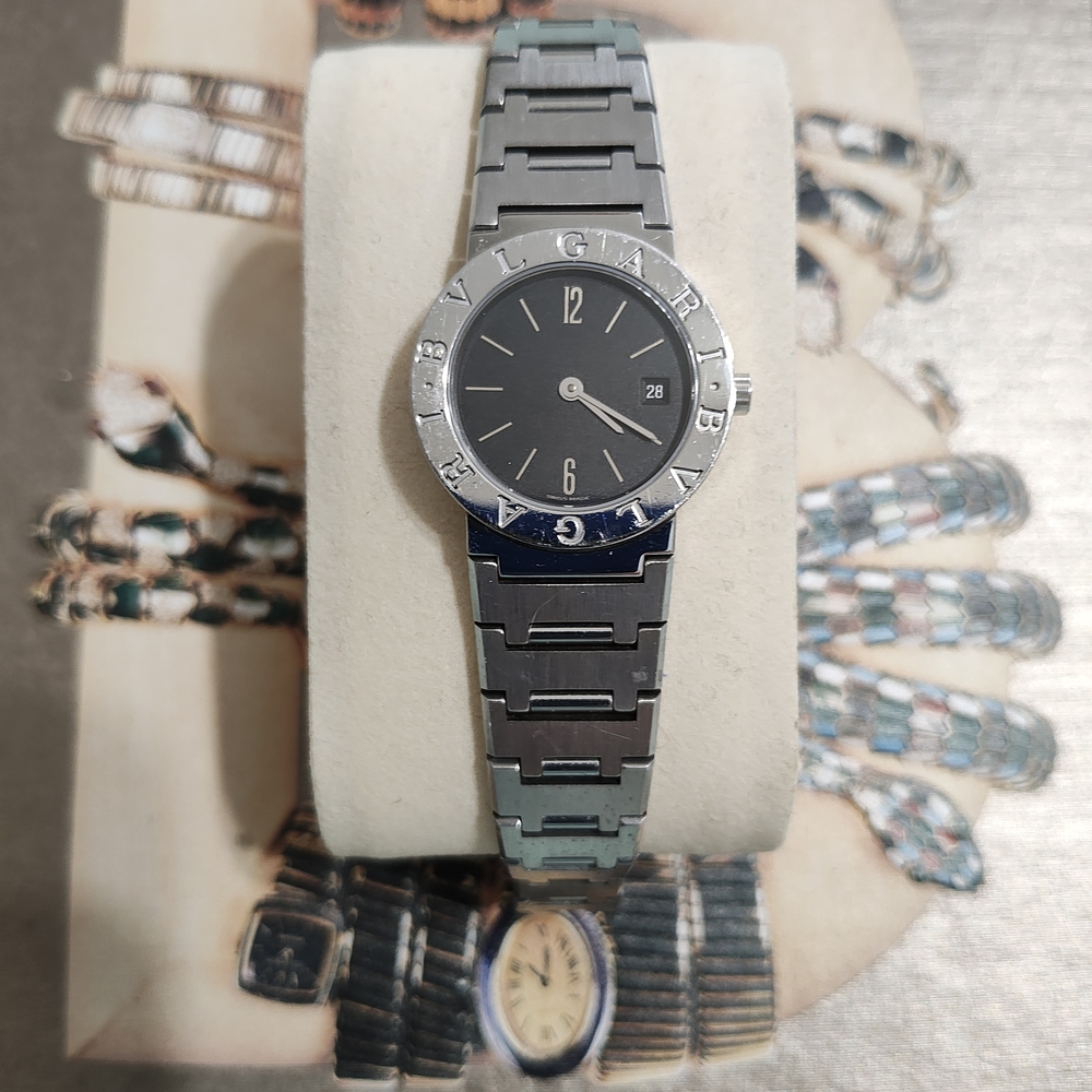 Elegant Bulgari Zero Women's watch with a sleek Black Dial. 100% Original!